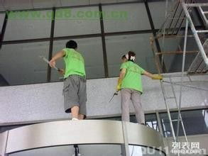 開發(fā)區(qū)財運通保潔打掃衛(wèi)生疏通清洗油煙機鐘點工擦玻璃