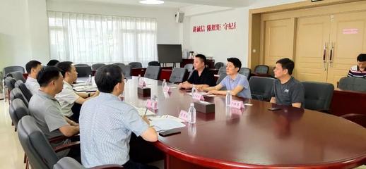 蘇州蠶食網(wǎng)絡(luò)科技與大連市西崗區(qū)政府達(dá)成招商引資簽約，助推大連家政服務(wù)業(yè)數(shù)字化升級(jí)